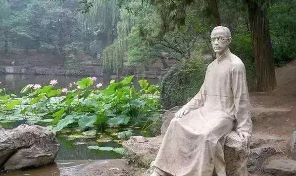 这句话#家长提议将《荷塘月色》移出教材,只因为8个字,不适合学生学习