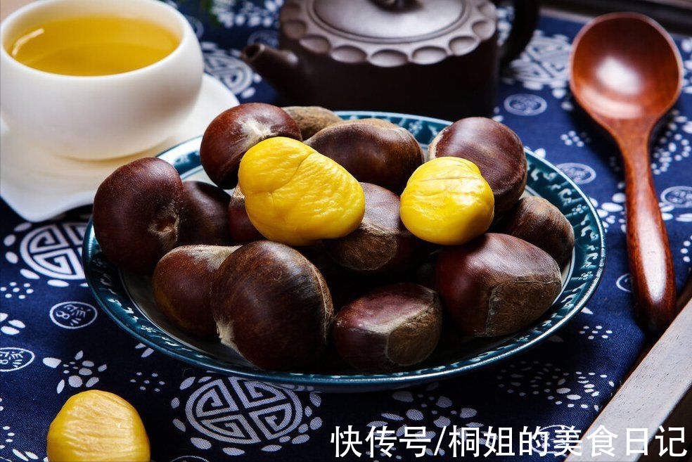 去皮|板栗好吃剥壳难,原来是用错了水,教你一招,去皮干净不伤手