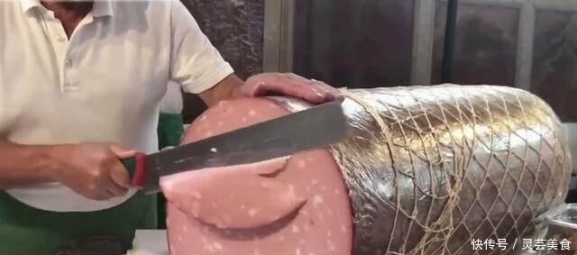 只用|听说“康师傅”一年只用一头牛?这家店一年只用一根火腿肠!