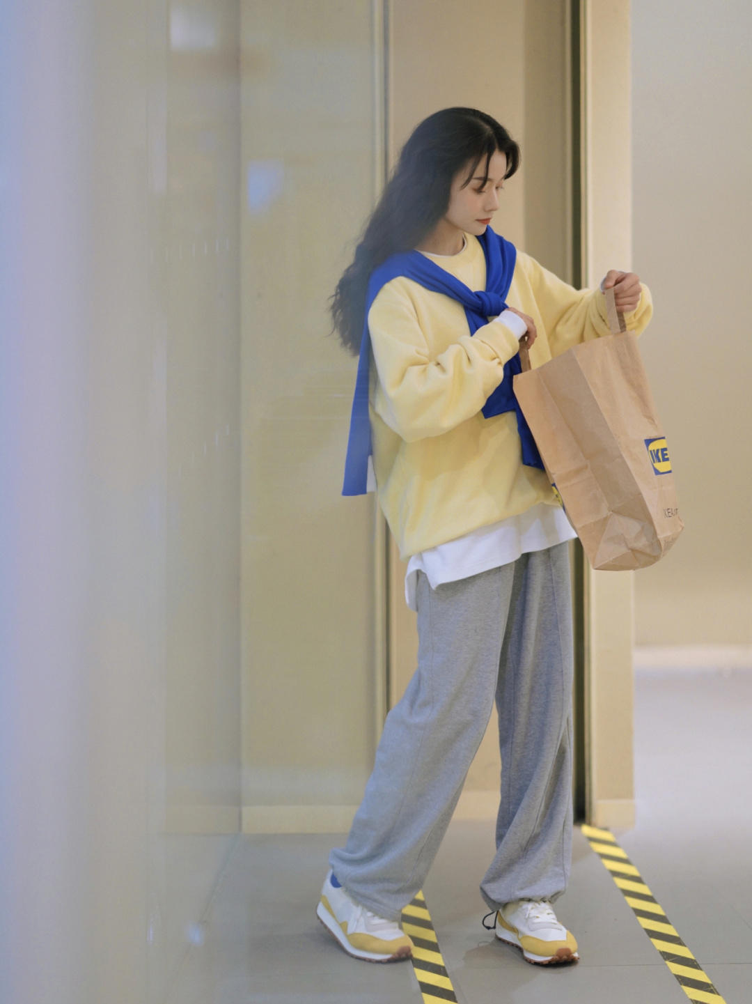 下半身|拯救普通女生!学会这4种搭配,穿卫衣也能美出圈