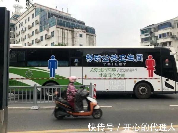 |内涵段子|别人家的女朋友宽松T恤下都藏着什么?