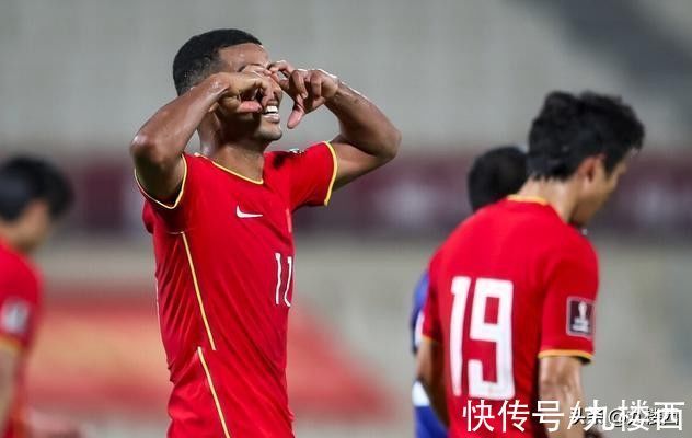 前锋|足球界中的姚明!澳前锋只知武磊不知其他,毒奶怒赞国足二流强队