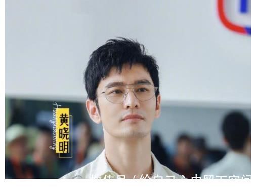 中餐厅5晒“开张海报”，其他人都很朴素，姚安娜却戴墨镜