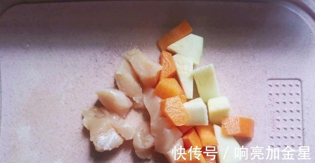 宝宝食谱超美味鸡肉卷，香酥可口，您值得拥有！