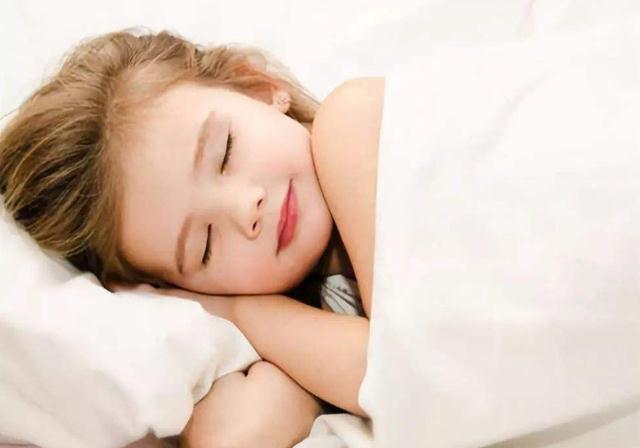 入睡|孩子的入睡时间影响智商?调查结果来了,多半孩子可能不达标