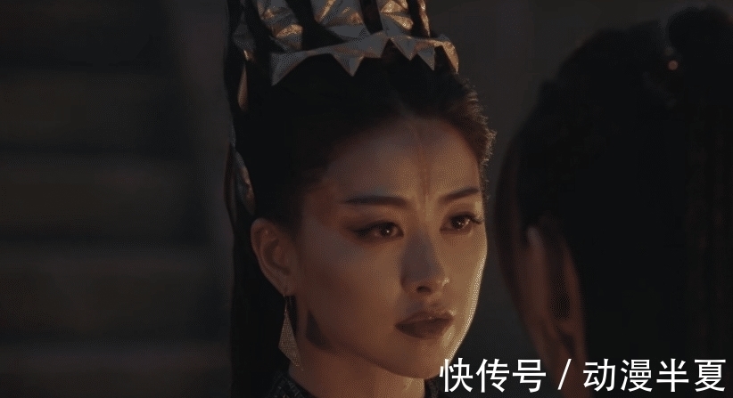 影视剧|斗罗大陆:网红版比比东被全网捧,网友评价剧版教皇:被人立劈?