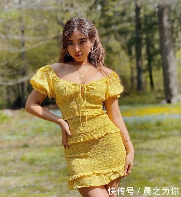 魔鬼身材|加拿大00后少女,凭借甜美长相+魔鬼身材走红,这身材,爱了爱了