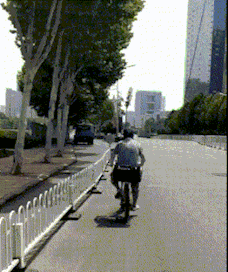 GIF|搞笑GIF:快看镜头,我要多拍几张留作纪念