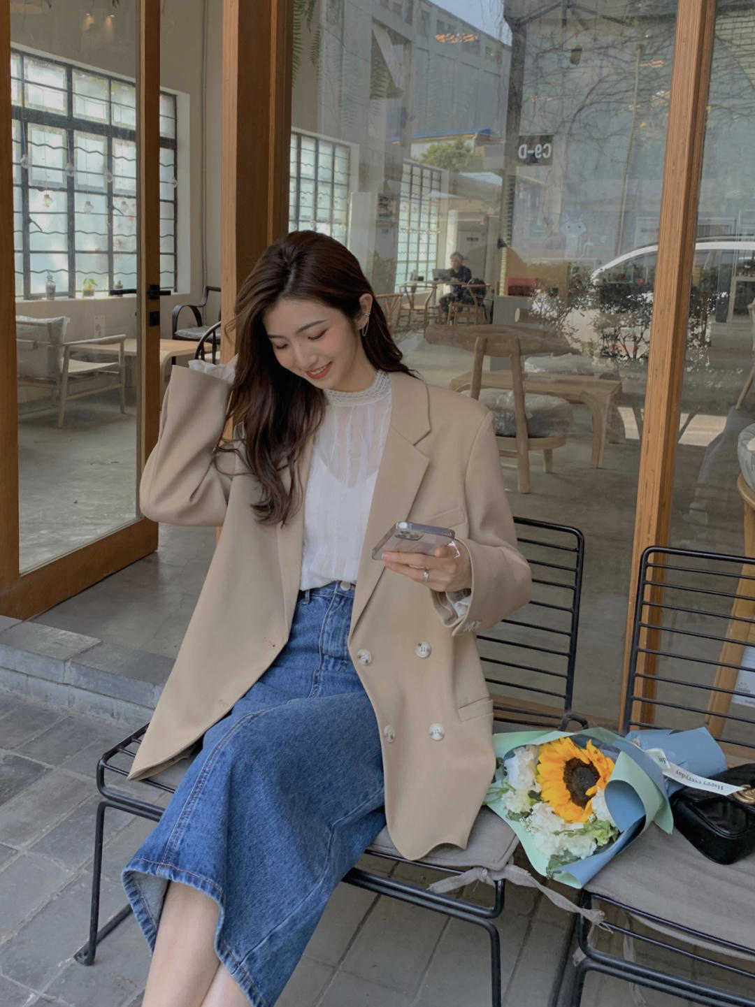 t恤|30+的女生建议多尝试优雅风，针织衫搭配高腰A字半身裙，高级减龄