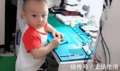 学习能力|“最小修理师”宝宝火了,什么钱不钱的无所谓,两颗糖就行了