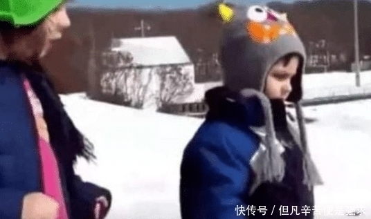 情绪|“我们把弟弟卖掉吧”,4岁姐姐向爸爸提议,原因让人哭笑不得