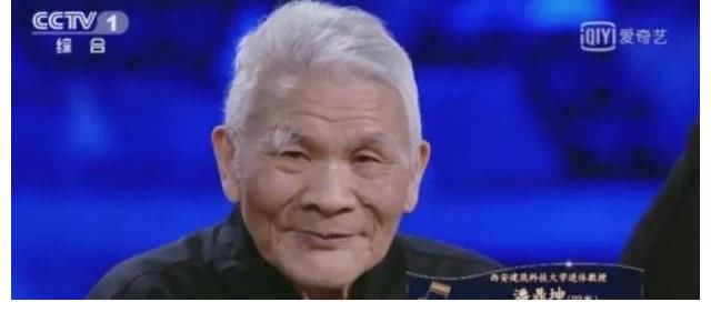 我們這一代|董卿和撒貝寧同臺主持的《經典詠流傳》節目，或許也會成為經典