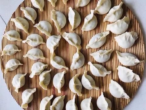 蛏子|夏天,用它包饺子,比韭菜大虾鲜,比肉饺子香,我家一周吃5次