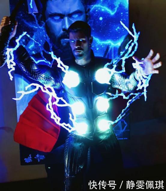 格鲁特|小伙晒雷神手办,雷霆万钧特效炸裂,关上灯后网友多钱买的