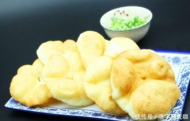 面团|油饼怎么做又酥又好吃吃客的你真的知道吗看老奶奶的制作流程