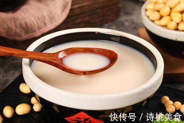 香浓|打豆浆时，泡好的黄豆直接打是外行，多加1步，豆浆香浓细腻