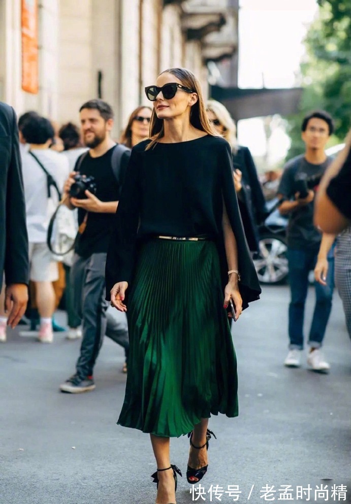 白色裙|百褶裙,好看又好搭,教你解锁花样穿法