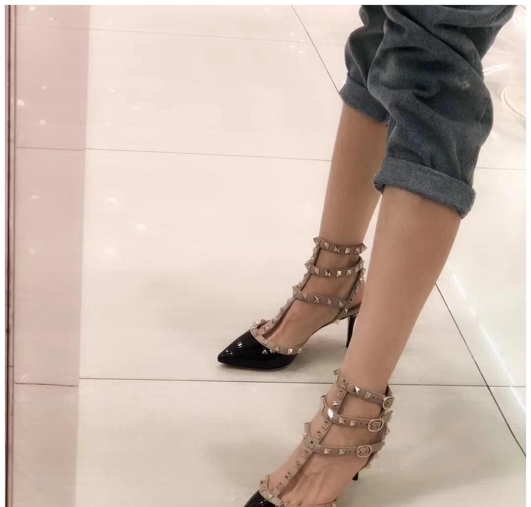 三环 满身都是铆钉的奢侈品高跟鞋,华伦天奴靠出众博眼球,性感度极高