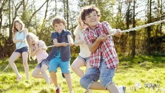 李玫瑾养育儿子的家庭,父母在这3件事上越