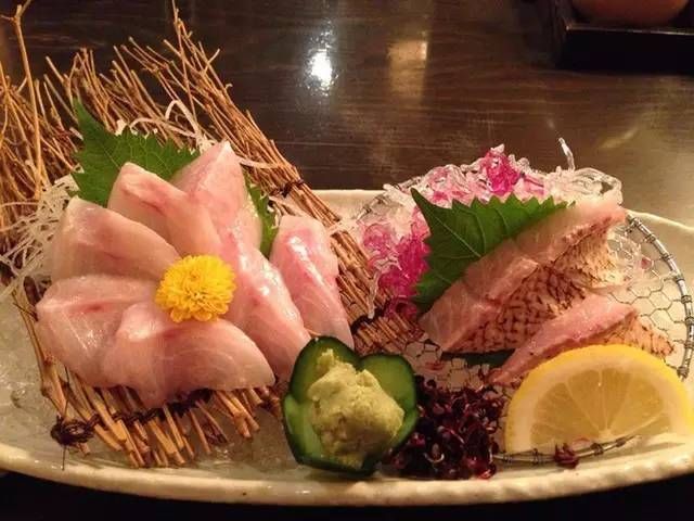 黑色的海鱼叫什么名字