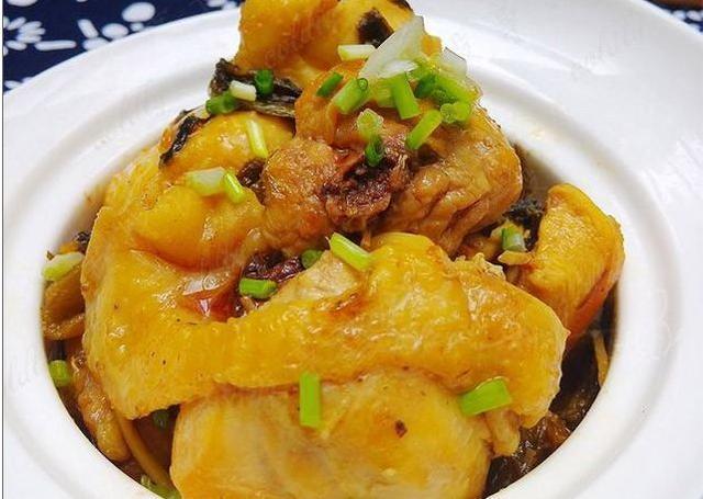 里脊肉|美食推荐啤酒鱼、糖醋里脊、红焖猪脚、酸菜炒鸡肉的做法