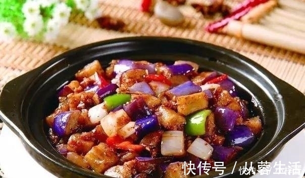 炒茄子先放油 难怪你抄出来的茄子不好吃