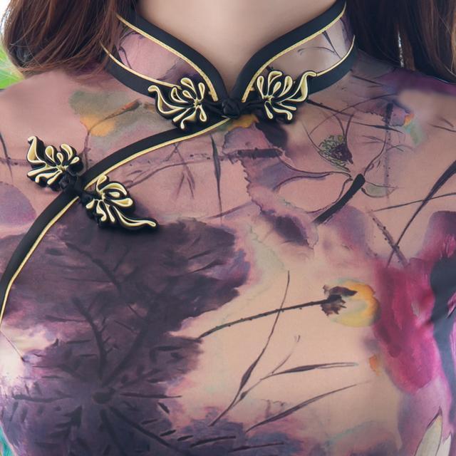 旗袍 旗袍对于中国女人,是一种深入骨髓的情结,很是温婉含蓄别具韵味