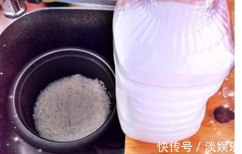 淘米水加点“它”,养啥花都旺,枝粗叶壮、开花多