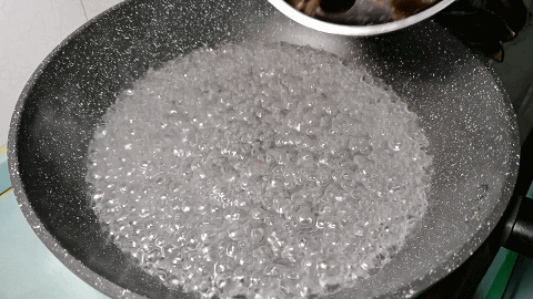 炒白菜时，焯水还是不焯水？蚝油白菜经典家常做法，天天吃都不腻