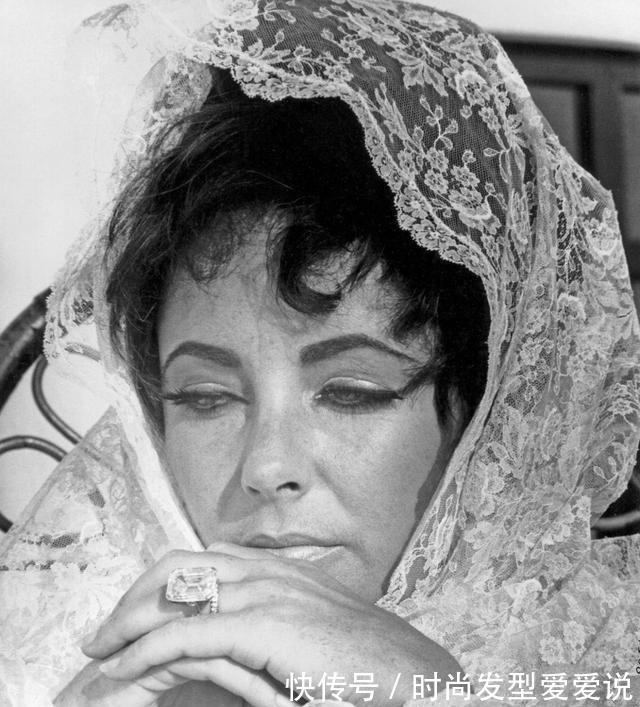 理查德!自带服装拍戏不算什么,泰勒拍电影自备珠宝,给剧组省了好多经费!