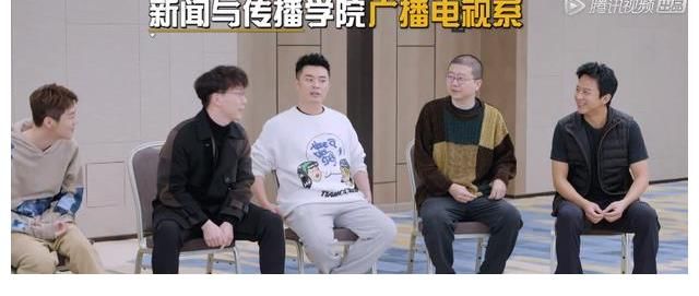 5哈2李诞随口道出嘉宾真相,恕我直言,李诞和他的员工才是常驻吧