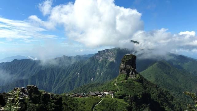 中国被誉为仙境的三大景区，门票虽贵却很值，对医务人员免费开放