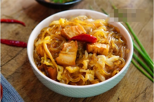 天寒地冻,晚餐就吃这锅菜,暖和又解馋,馒头杀手,一顿吃精光!