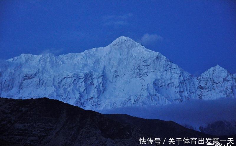 中国名山巡礼喜马拉雅山