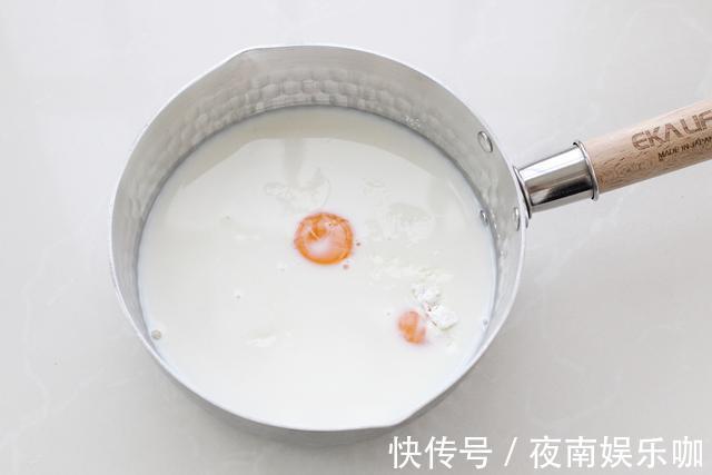 牛奶居然还能烤着吃,外焦里嫩、奶香浓郁,做法简单只需三步即可