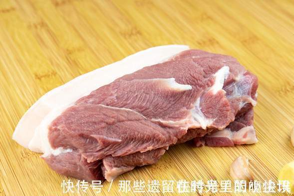 炸肉丸子时，切记“2放2不放”，丸子外焦里嫩，酥脆不油腻