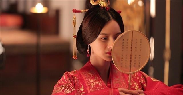 精华|俗语“英雄难过美人关”,下半句才是精华,戳中女性弱点!