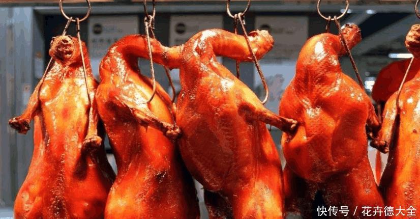 真相|为什么市面上的活鸭一只50元,而烤鸭只需25元?小贩告诉你真相