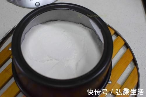 牛奶|这个小点心，不用揉面不用发酵，一搓一蒸就做好，咸口米糕真好吃