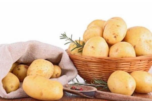 土豆|忠告炒土豆不能放此物,吃了就是没病找病,很多人都不清楚