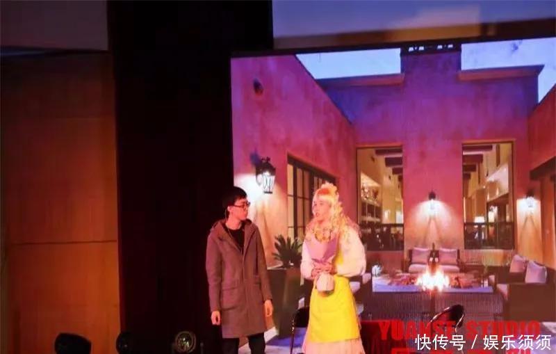 实践|【化妆实践】12.12“廿廿不忘,逐梦前行” 迎新晚会