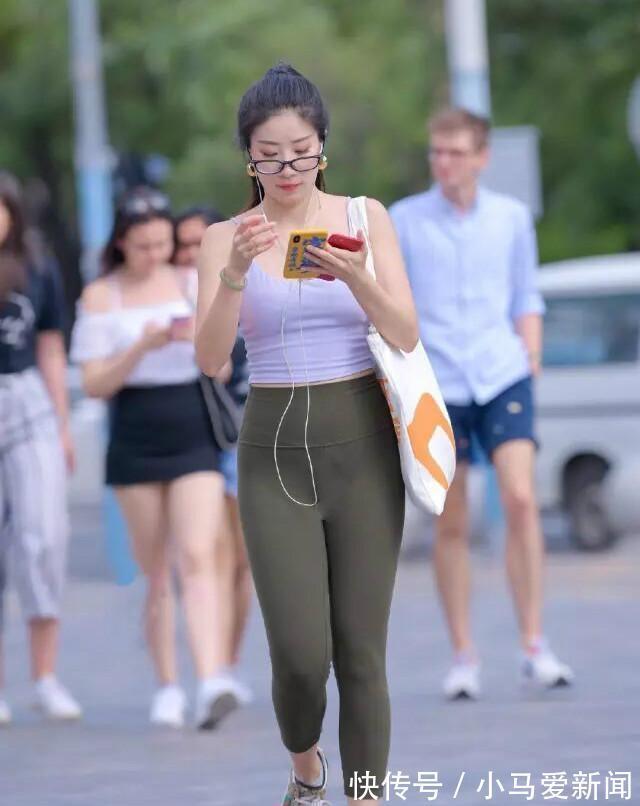 冷艳|用打底裤穿出高贵冷艳风,弹指间散发着东方女性的魅力,又美又仙