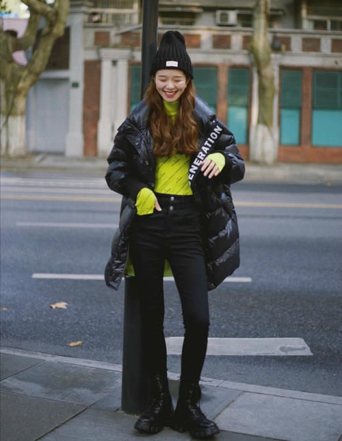 2021年新穿法来了：“上长下短，上宽下紧”，显瘦又显高，真实用