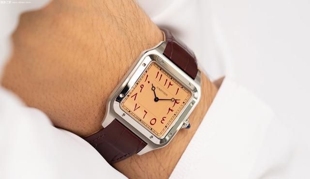 限量版#卡地亚推出Santos-Dumont超大号腕表迪拜钟表俱乐部特别限量版