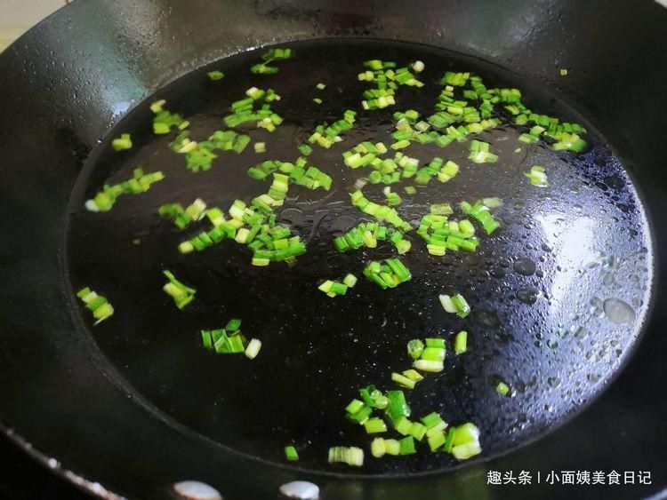 黄花菜豆腐汤|夏天最该喝的汤，不是绿豆汤而是它，清热解暑还补钙，老少皆宜