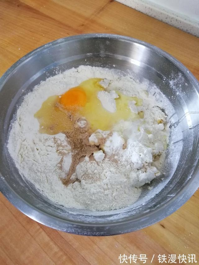 玉米|玉米面新吃法,不加油不加糖,不蒸不烙,味道香酥,吃一次还想吃