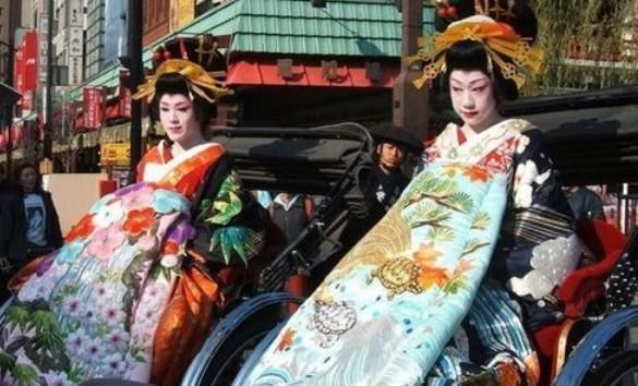 医生|孩子长得“太好看”竟是病医生说出病因后，妈妈跪地欲哭无泪