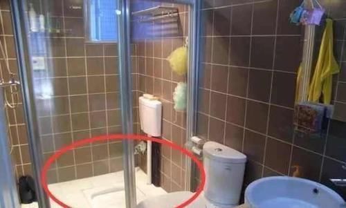 老师傅|现在都流行往卫生间里这样装了,老师傅见到都楞了,太聪明了