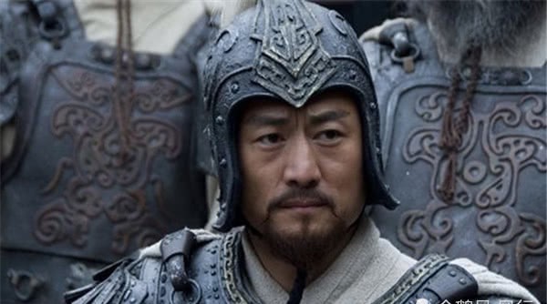 东汉|东汉末年，袁术率先称帝，手下三员猛将，奠定其称帝的基础。为你抛头颅洒热