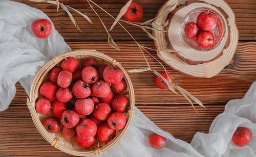 冰糖葫芦|血糖偏高的人,这2种水果经常吃,或可促进胰岛素分泌,稳定血糖